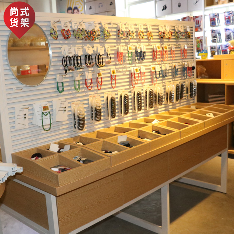 1618023412588091.jpg 名創(chuàng)飾品貨架.jpg